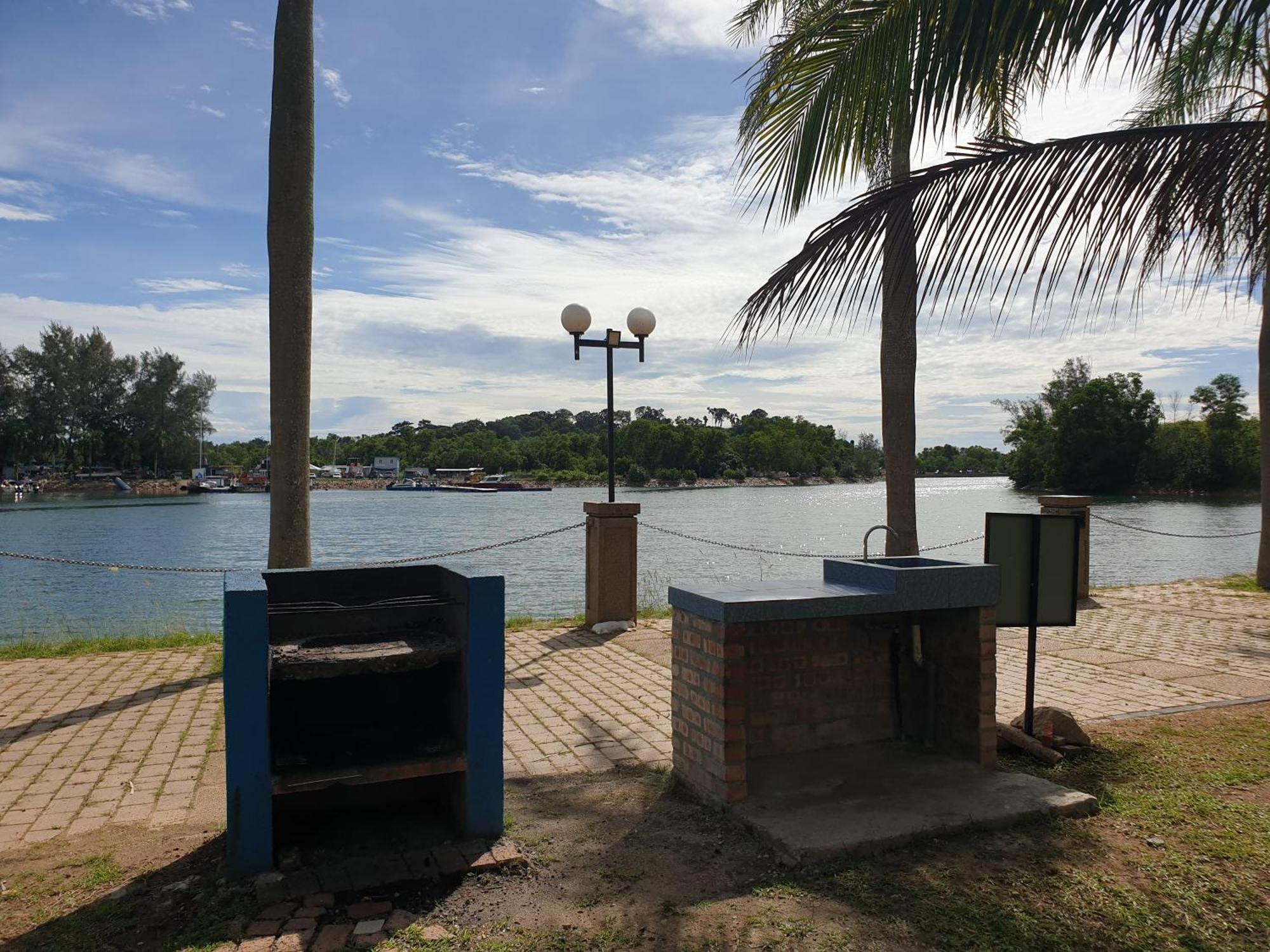 11 Cozyhome -Karaoke Pool Bbq Fishing Porto Dickson Exterior foto
